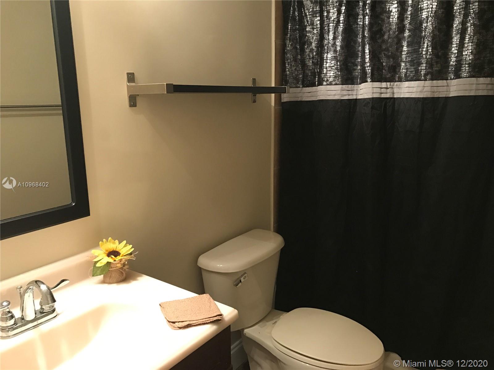 VILLAGE TOWNHOUSE POMPANO - Residential Lease