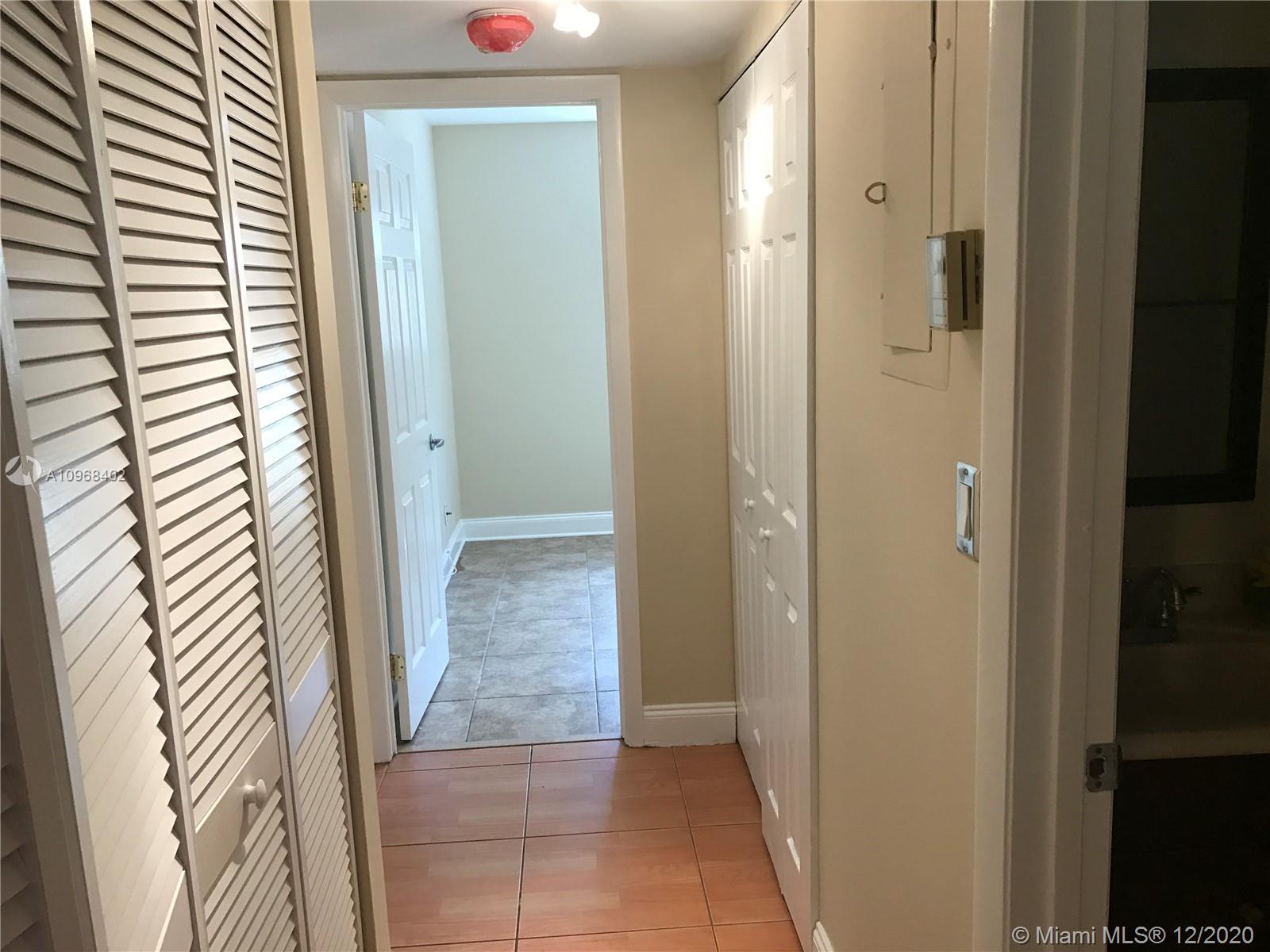 VILLAGE TOWNHOUSE POMPANO - Residential Lease