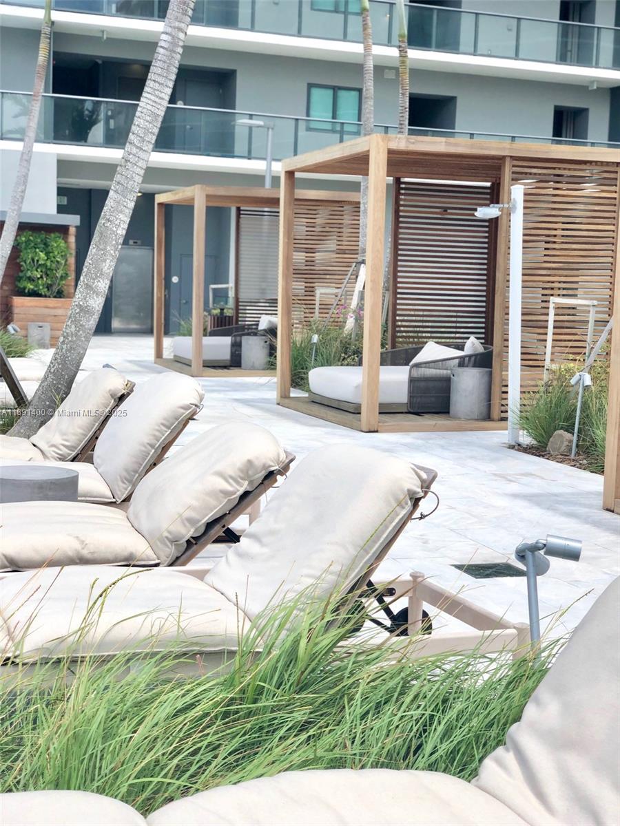 ONE PARAISO - Residential