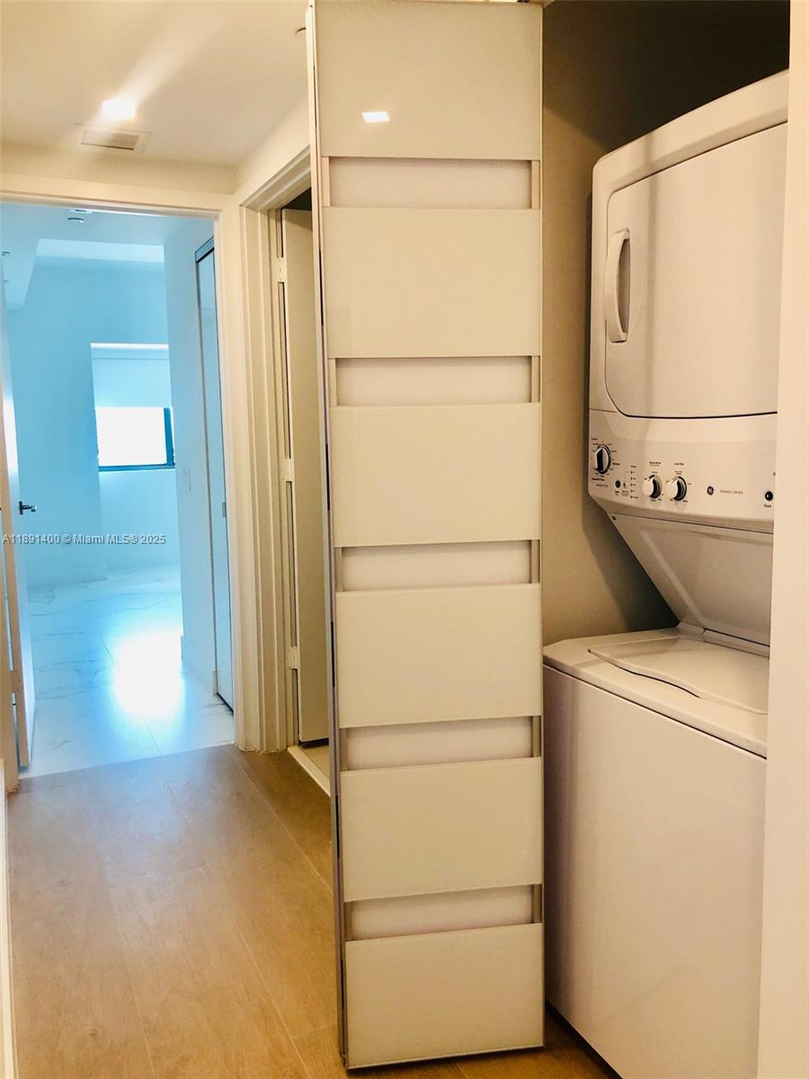 ONE PARAISO - Residential