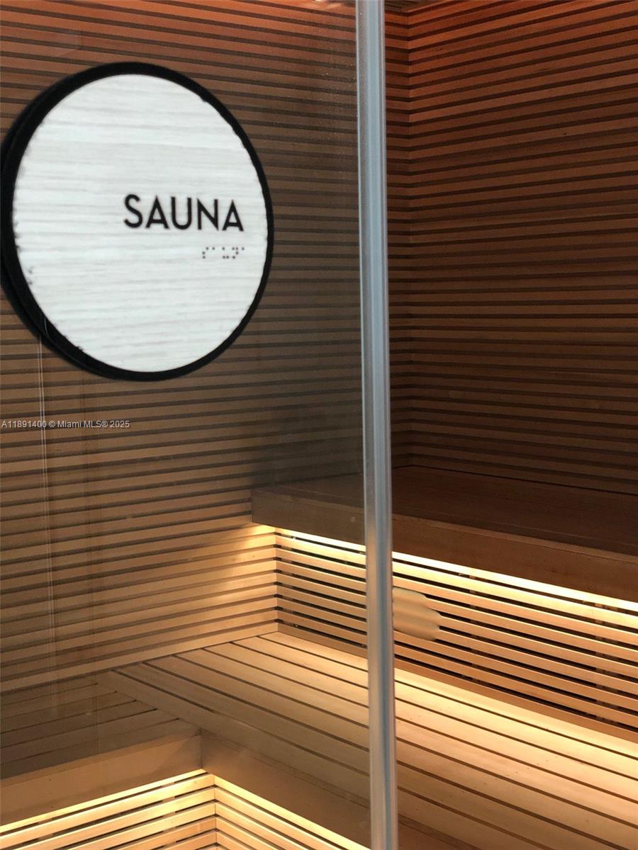 ONE PARAISO - Residential