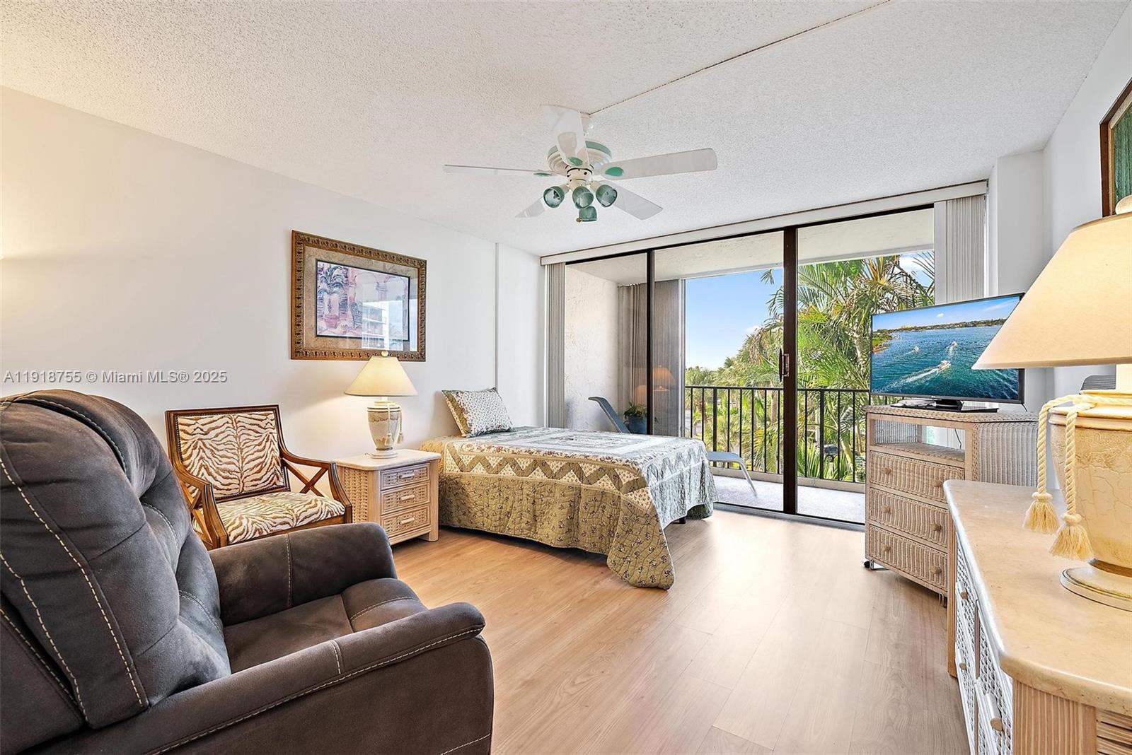 OCEANCREST CONDO APTS - Residential