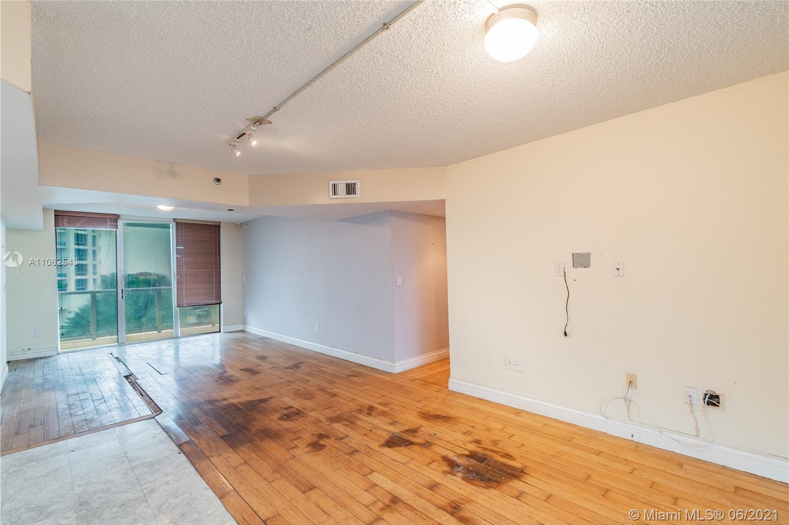 THE GRANDVIEW CONDO - Residential