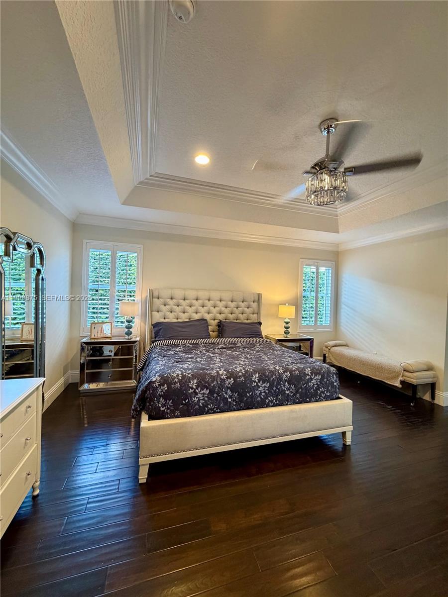 OAK RIDGE FALLS - Residential