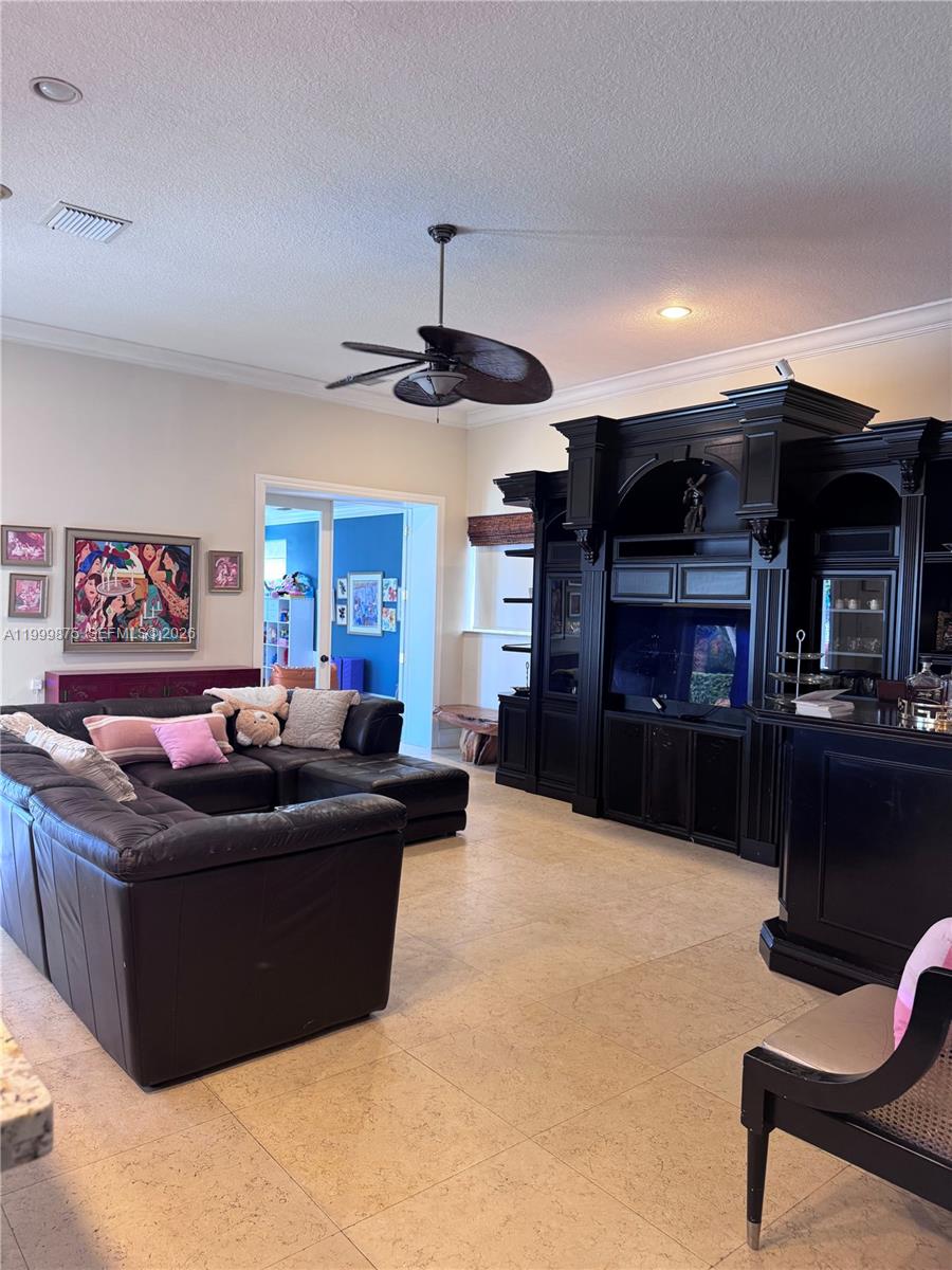 OAK RIDGE FALLS - Residential