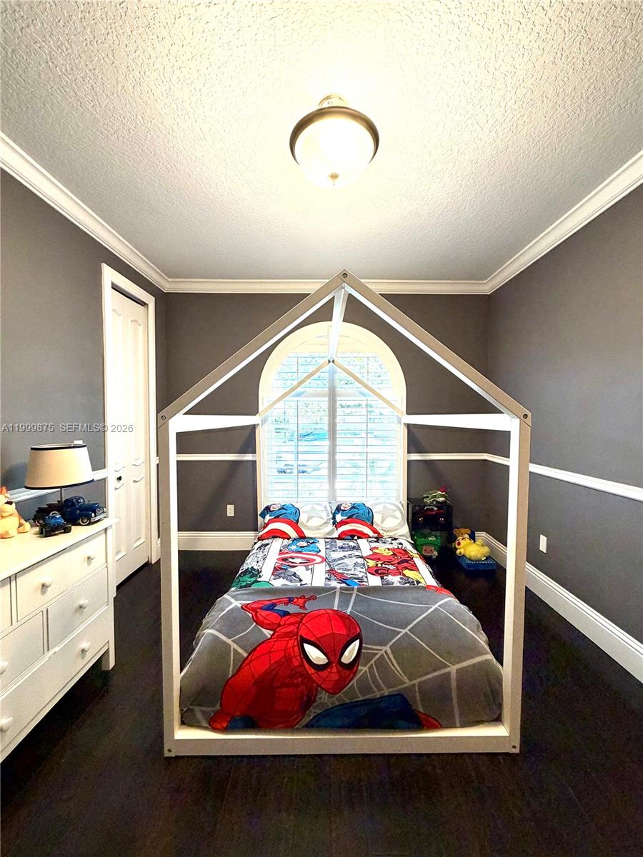 OAK RIDGE FALLS - Residential