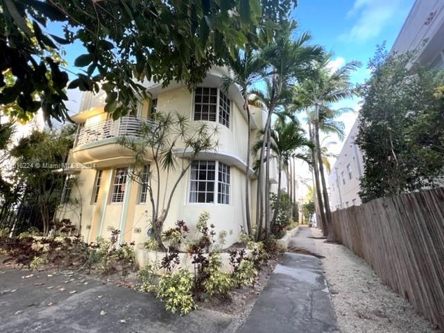 Property for Sale at 1337 Pennsylvania Av 6, Miami Beach, Miami-Dade County, Florida - Bedrooms: 1 
Bathrooms: 1  - $245,000