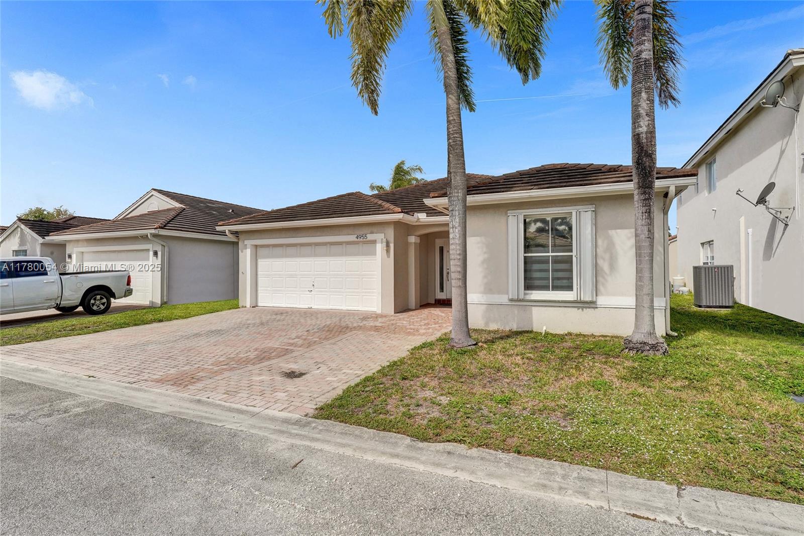 BANYAN OAKRIDGE PLAT - Residential