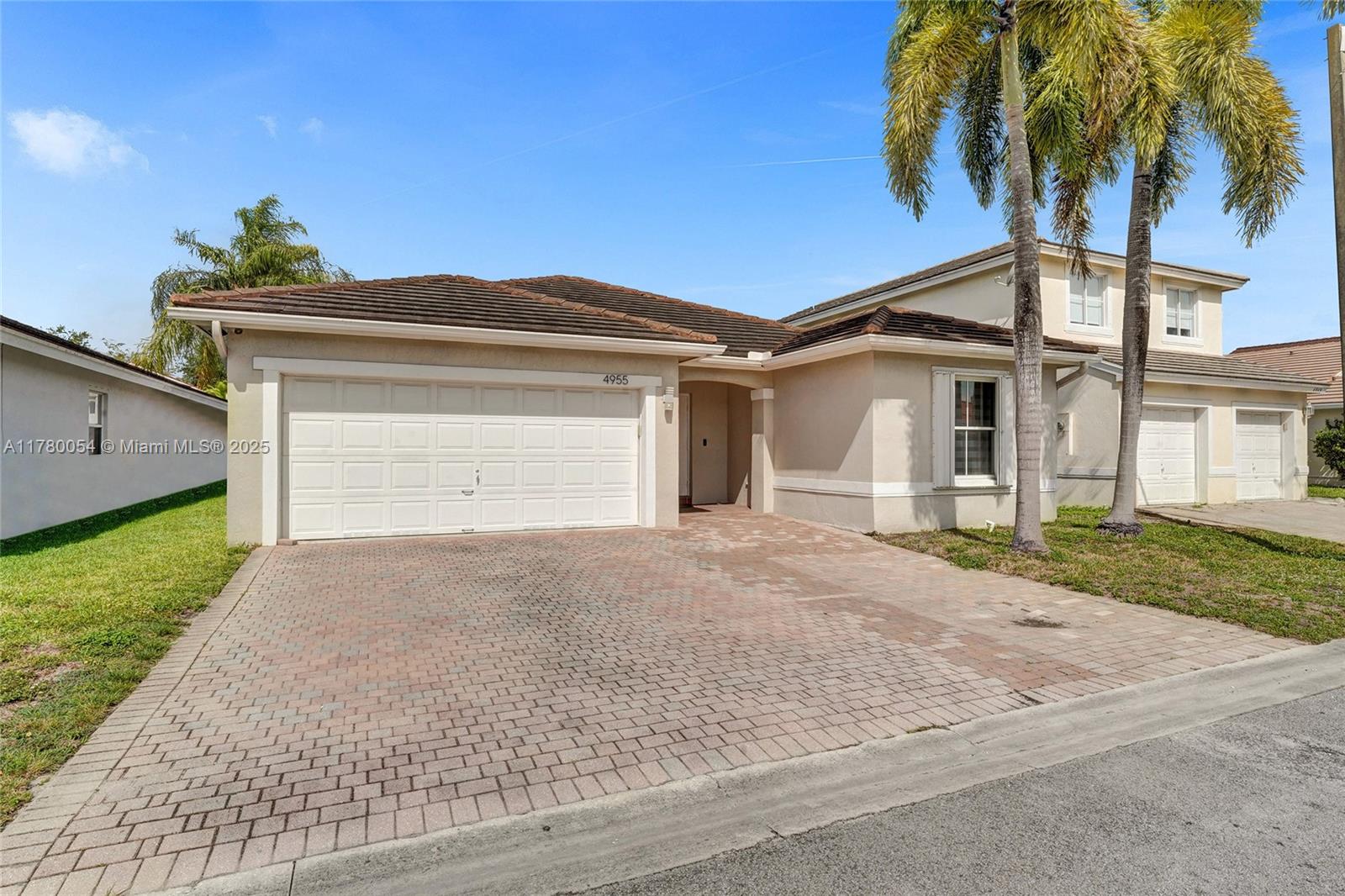 BANYAN OAKRIDGE PLAT - Residential