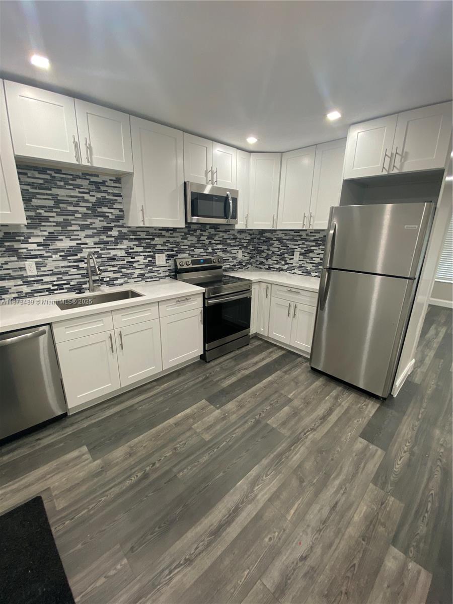 DEERFIELD SHORES - Residential Lease