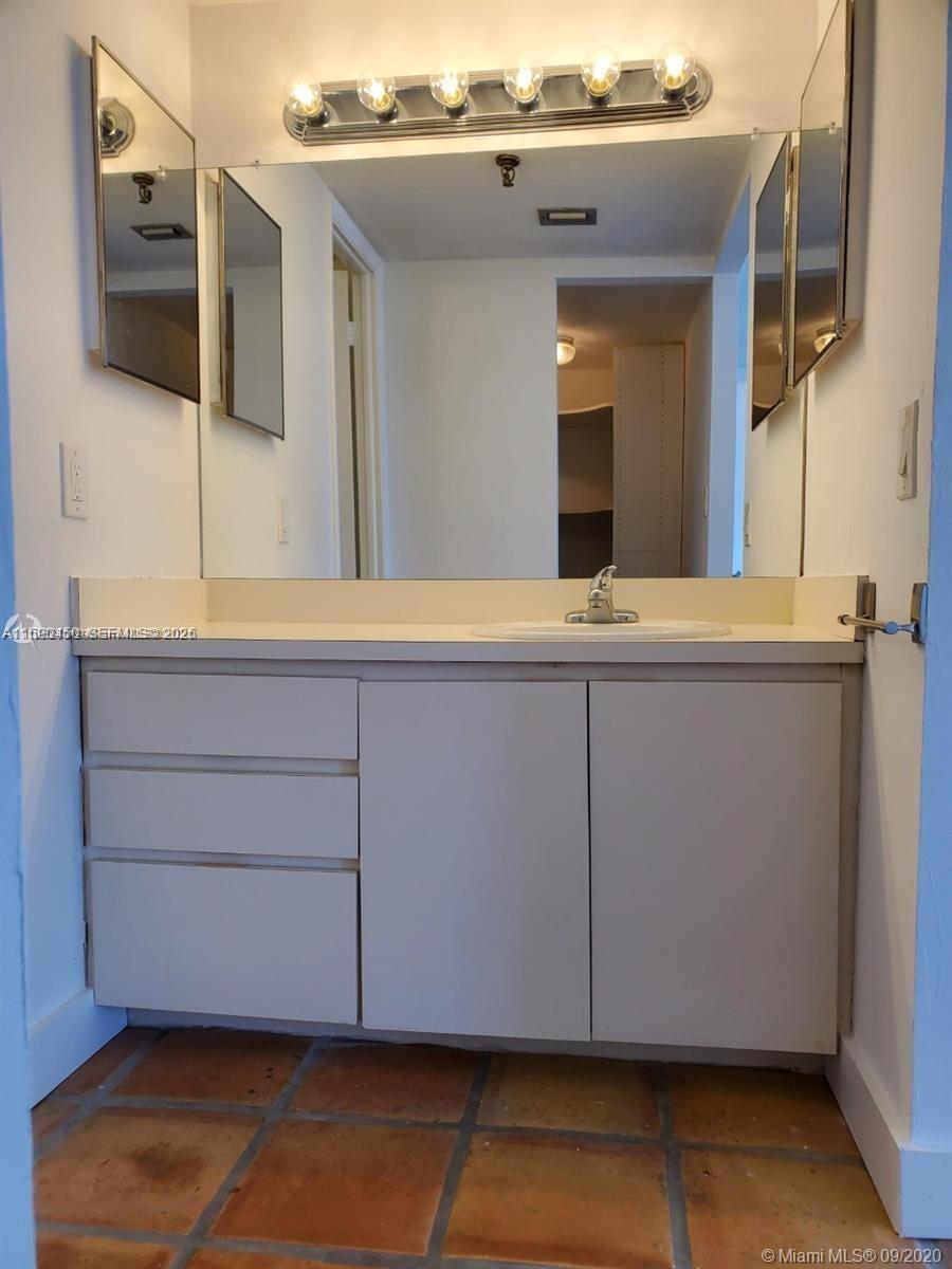 GOLDEN WEST CONDO - Residential