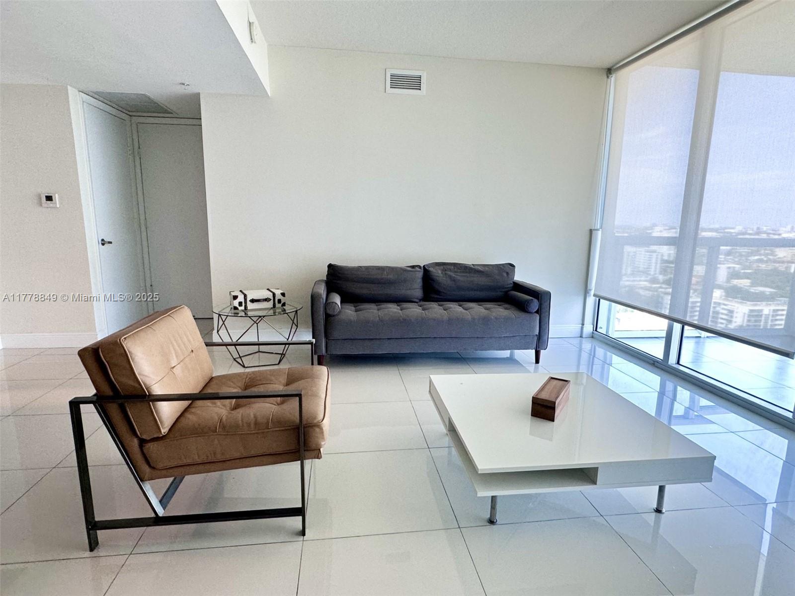 TERRAZAS RIVERPARK VILLAGE - Residential