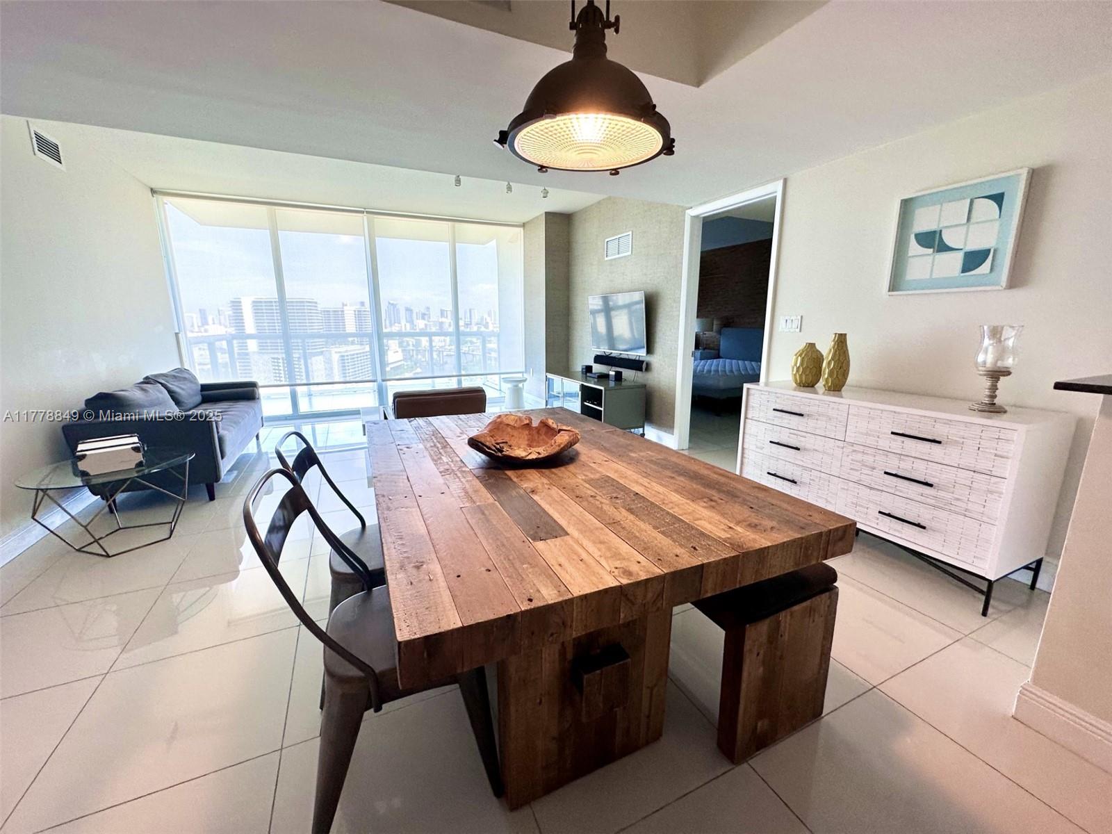 TERRAZAS RIVERPARK VILLAGE - Residential