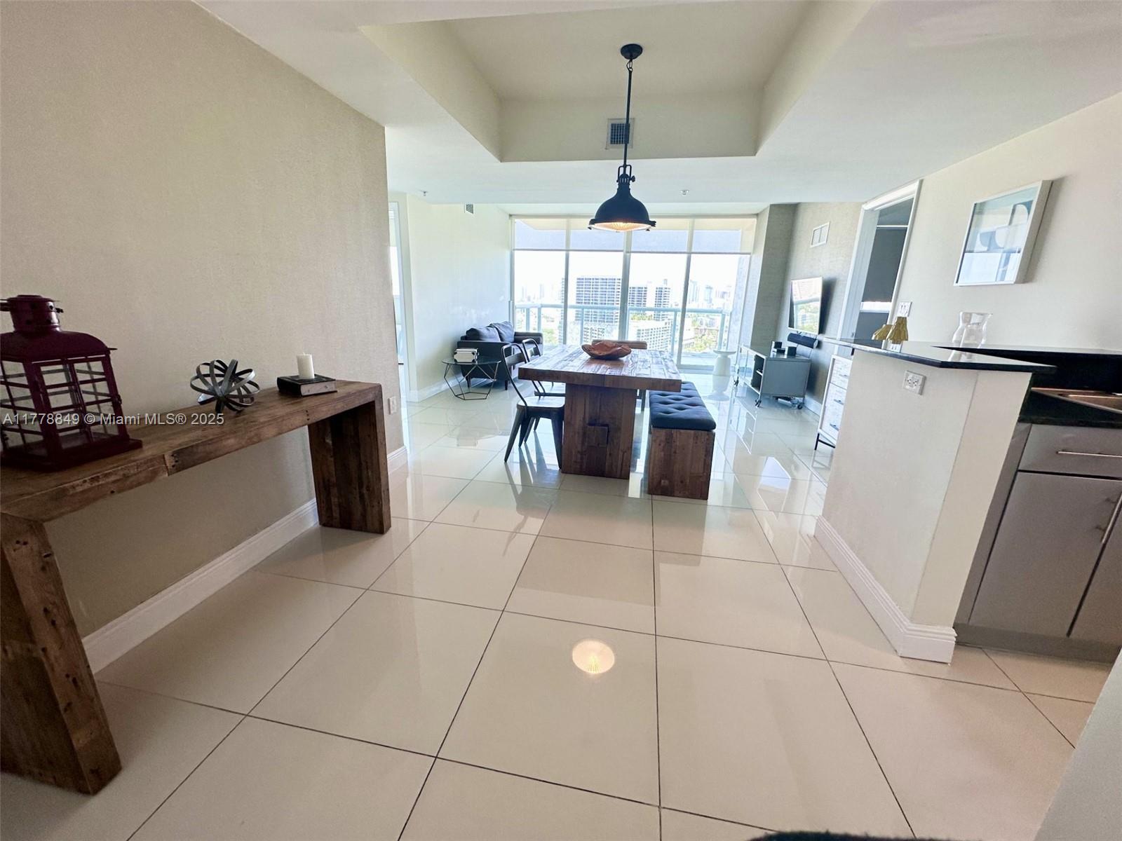 TERRAZAS RIVERPARK VILLAGE - Residential