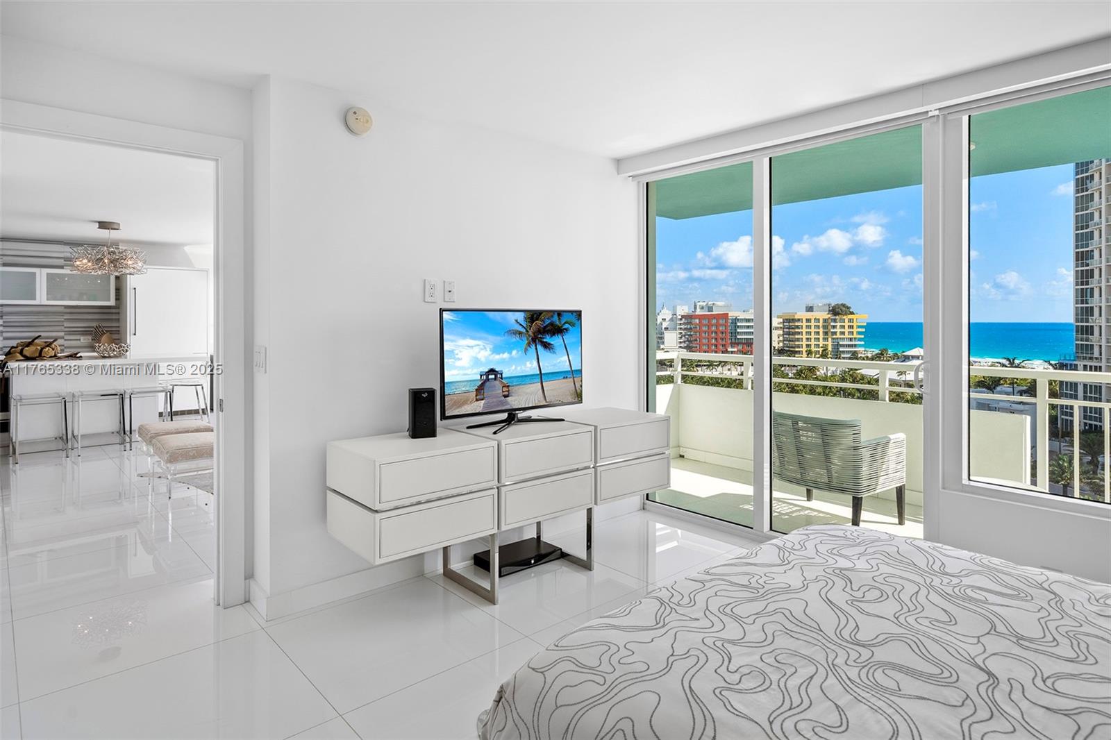 400 S Pointe Dr 1006