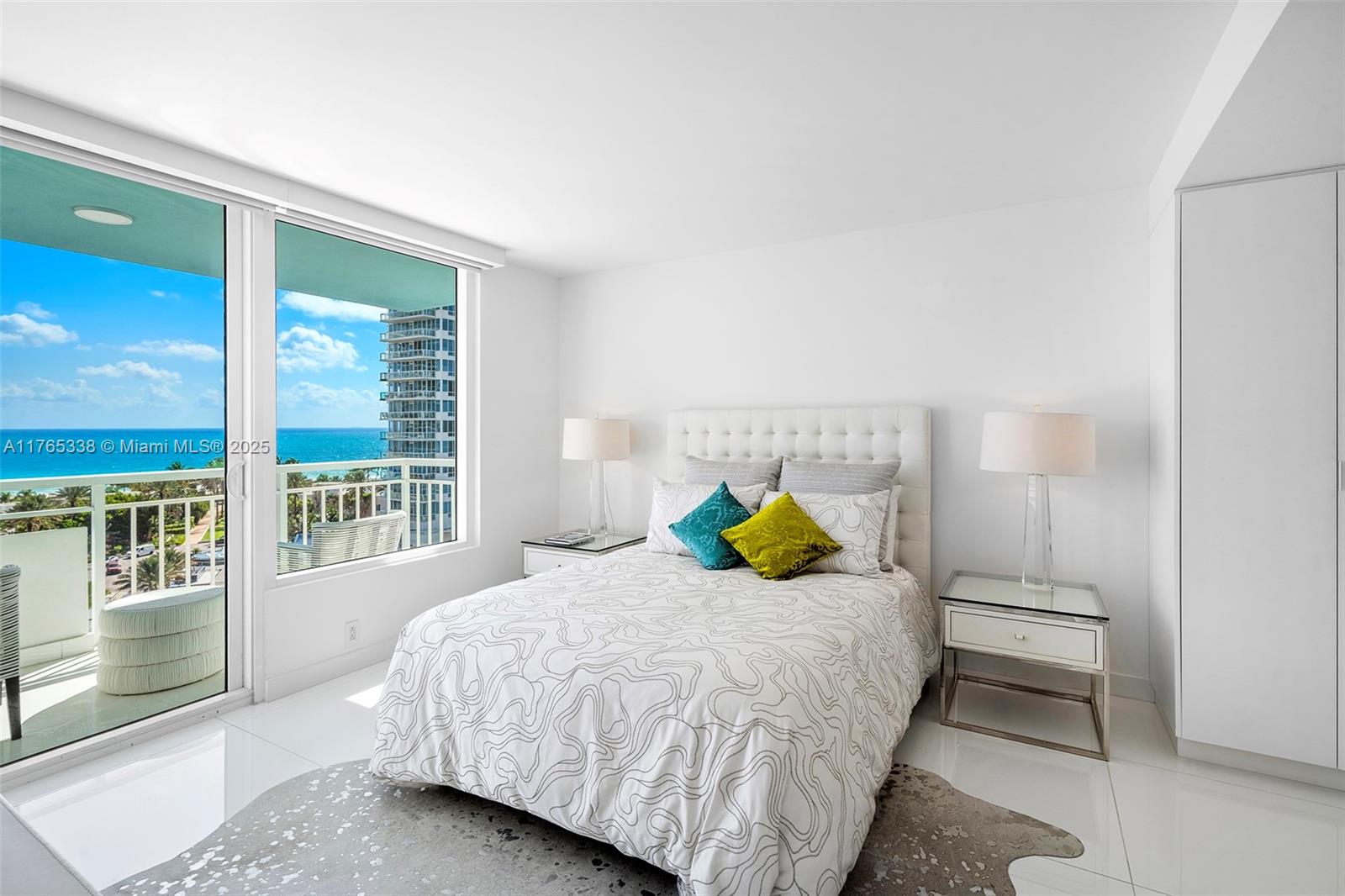 400 S Pointe Dr 1006