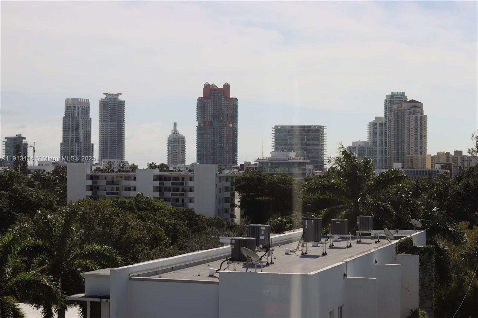 APOLLO CONDO - Residential