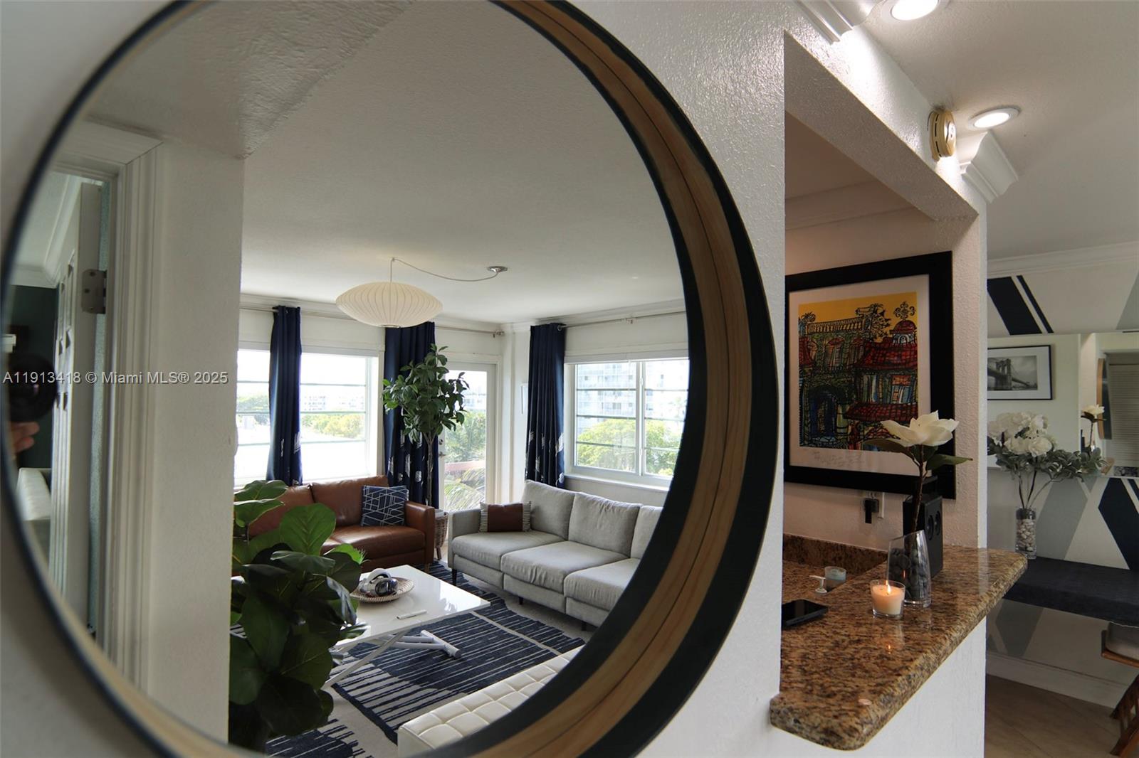 APOLLO CONDO - Residential