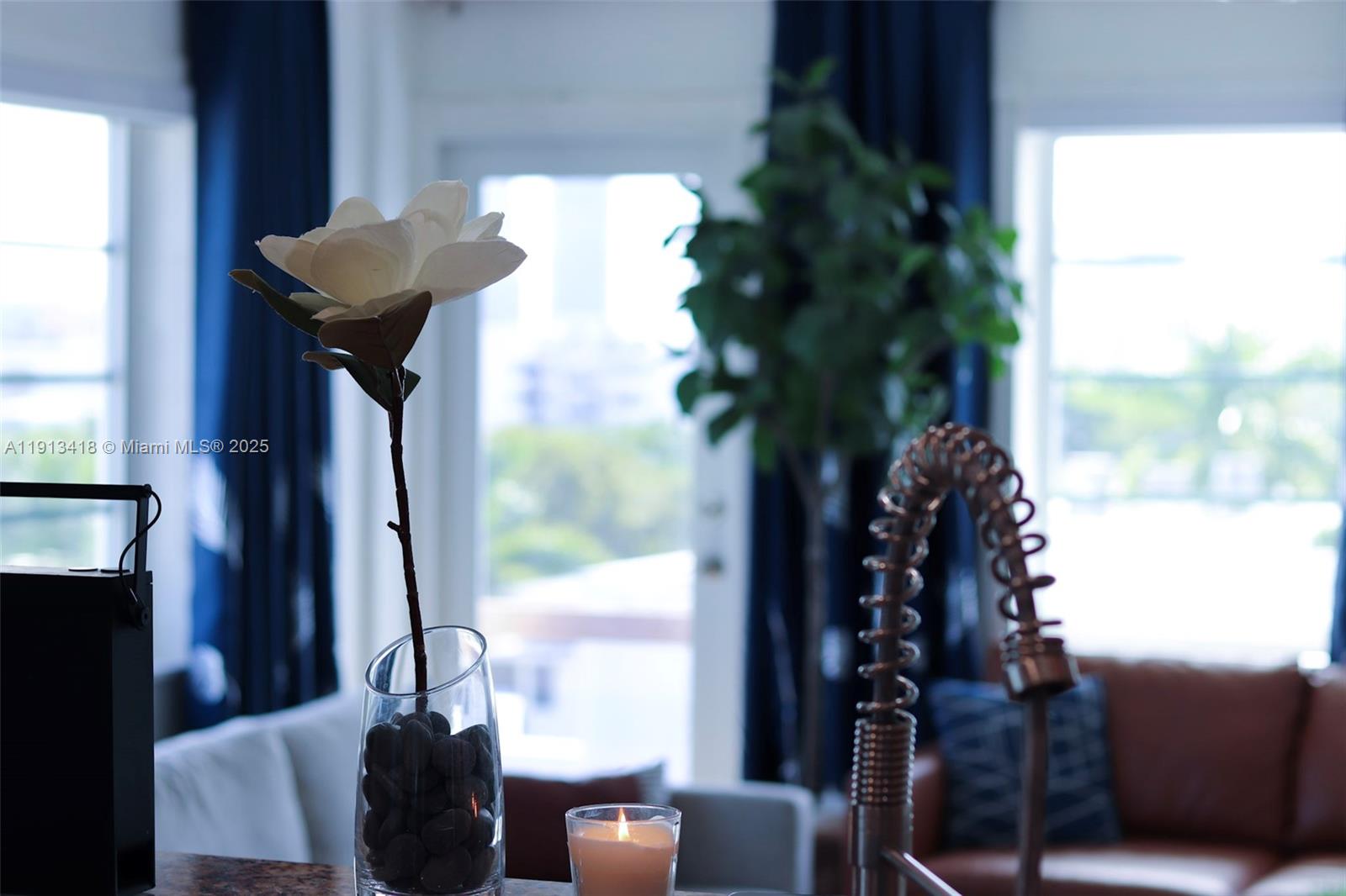 APOLLO CONDO - Residential