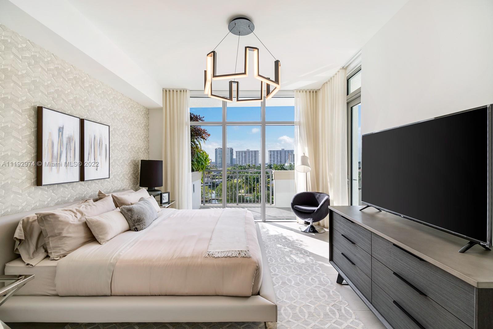 PARQUE TOWERS CONDO - Residential