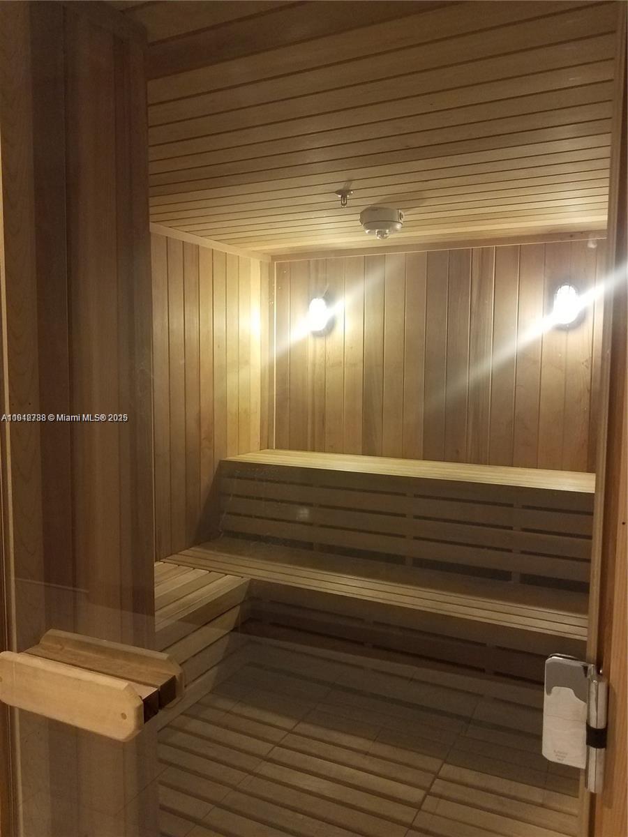 5252 PASEO CONDO - Residential