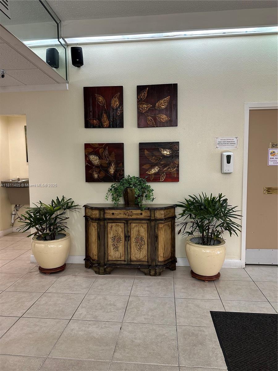 1100 NW Saint Charles Pl 411