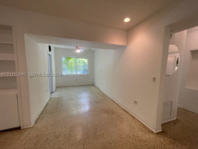 825 W 40th St 2