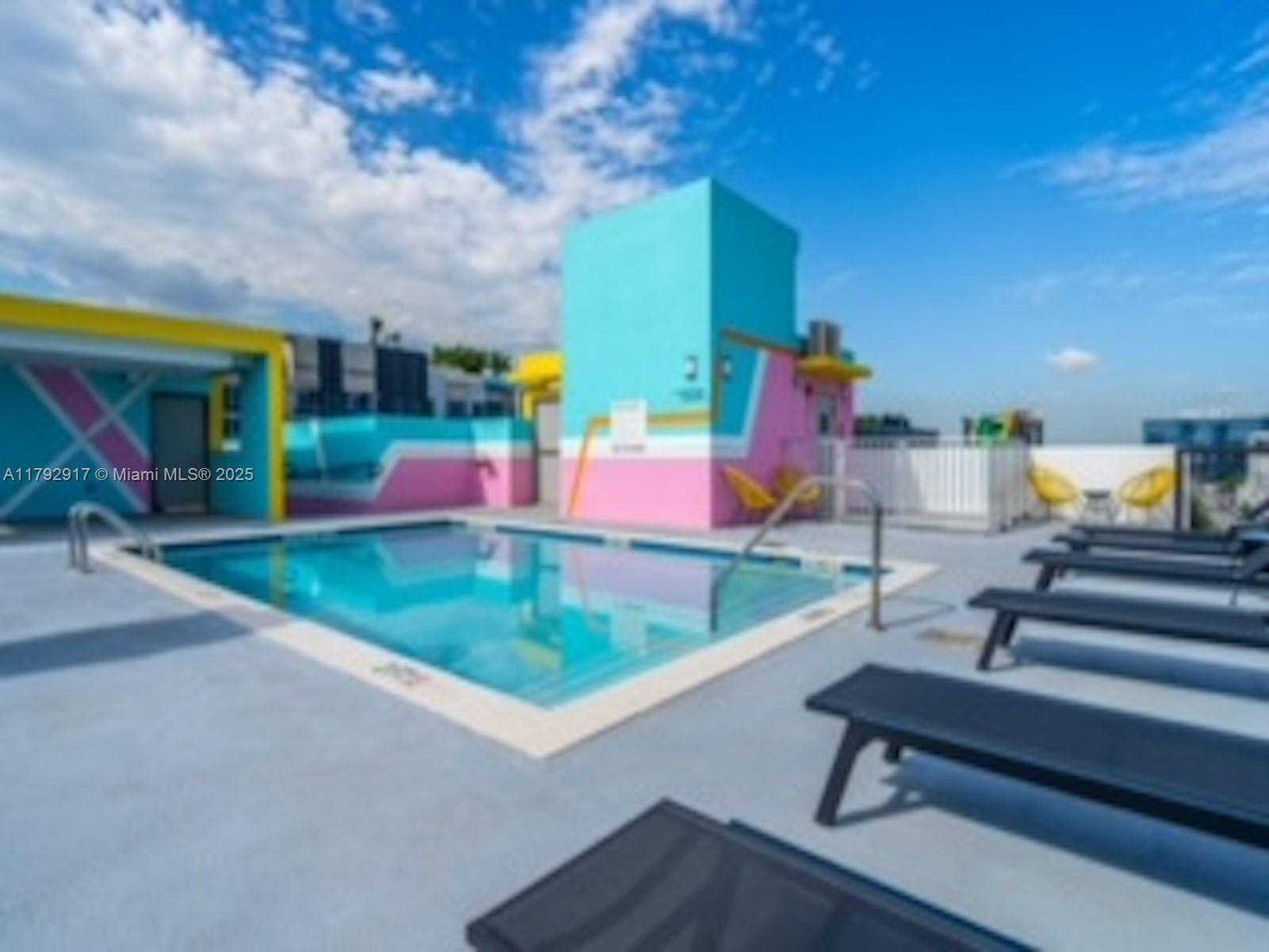 136 NW 26th St 503
