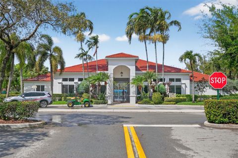 Tiny photo for 1860 Sweetbay Way, Hollywood, FL 33019 (MLS # A11984573)