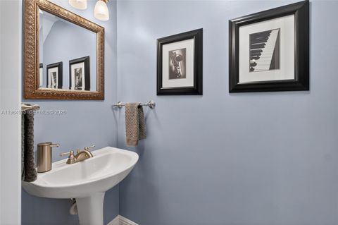 Tiny photo for 1860 Sweetbay Way, Hollywood, FL 33019 (MLS # A11984573)