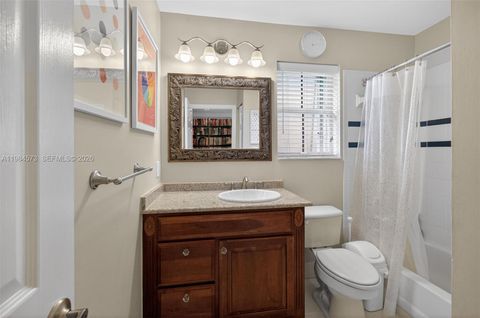 Tiny photo for 1860 Sweetbay Way, Hollywood, FL 33019 (MLS # A11984573)