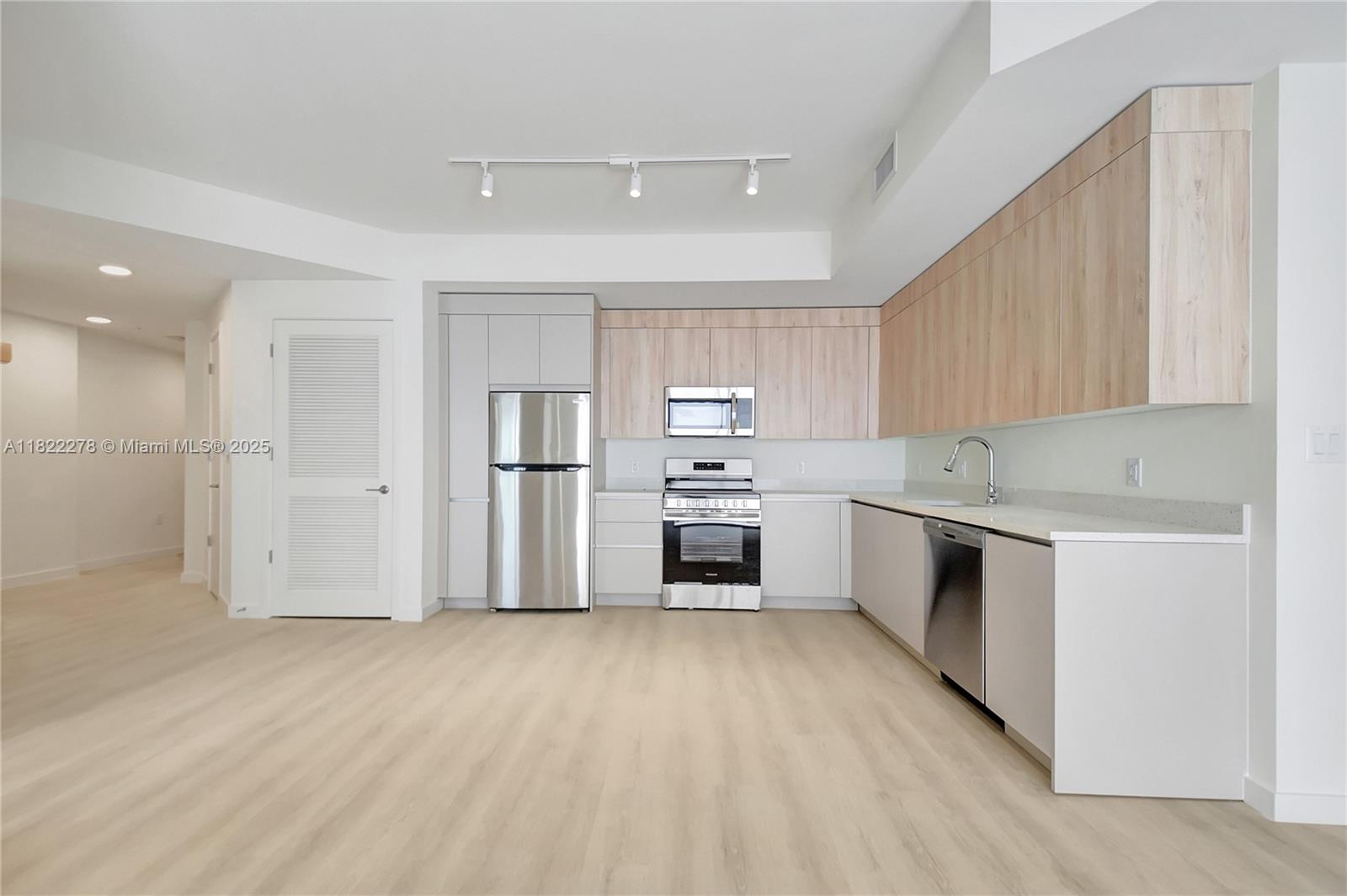 LAKE WORTH HEIGHTS - Residential Lease