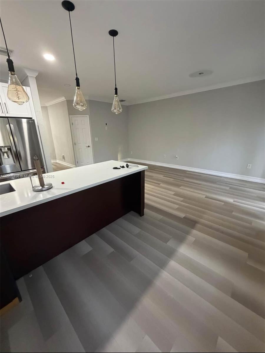 AB AT TAMIAMI TRAIL PHASE - Residential Lease