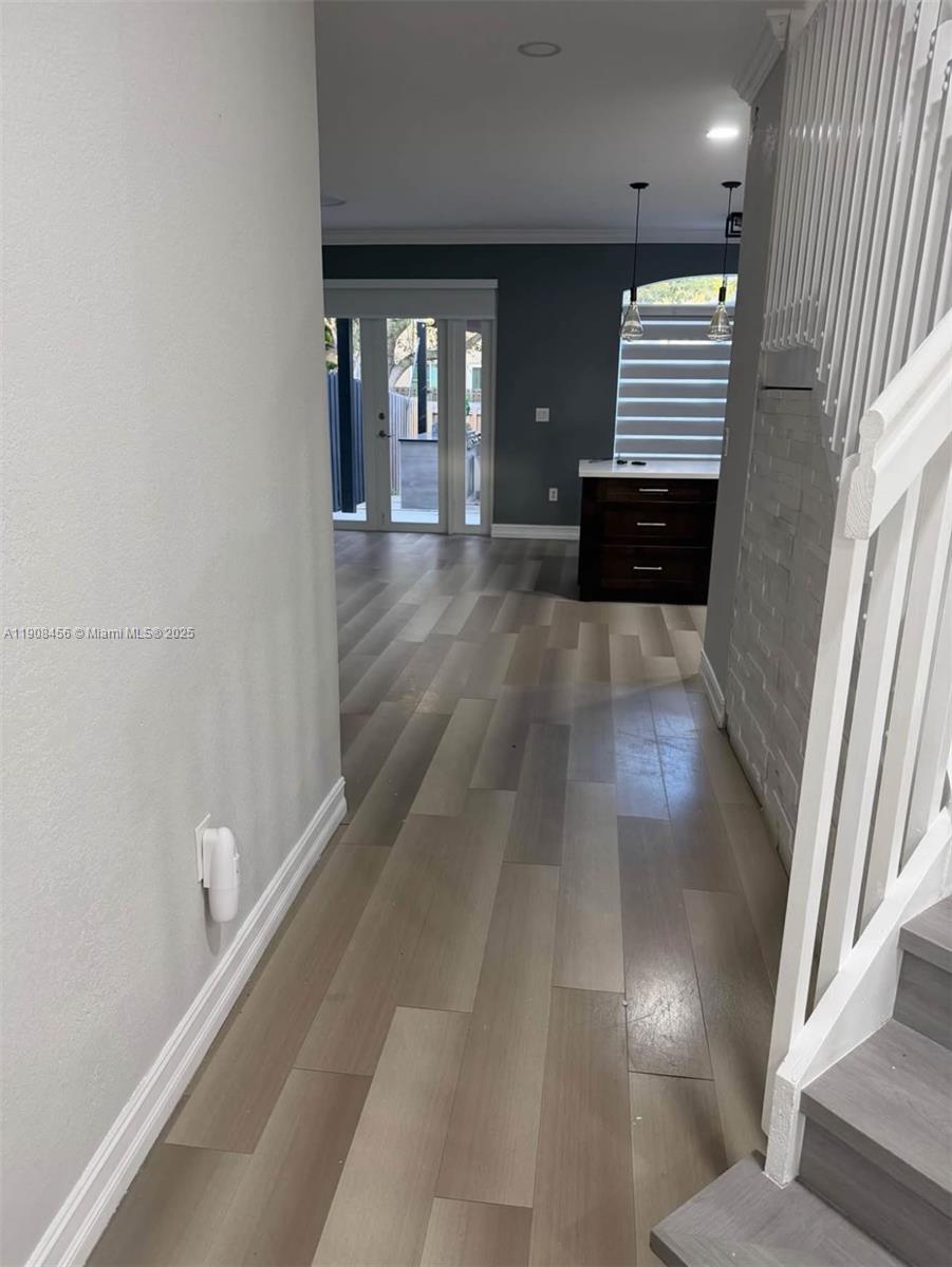 AB AT TAMIAMI TRAIL PHASE - Residential Lease