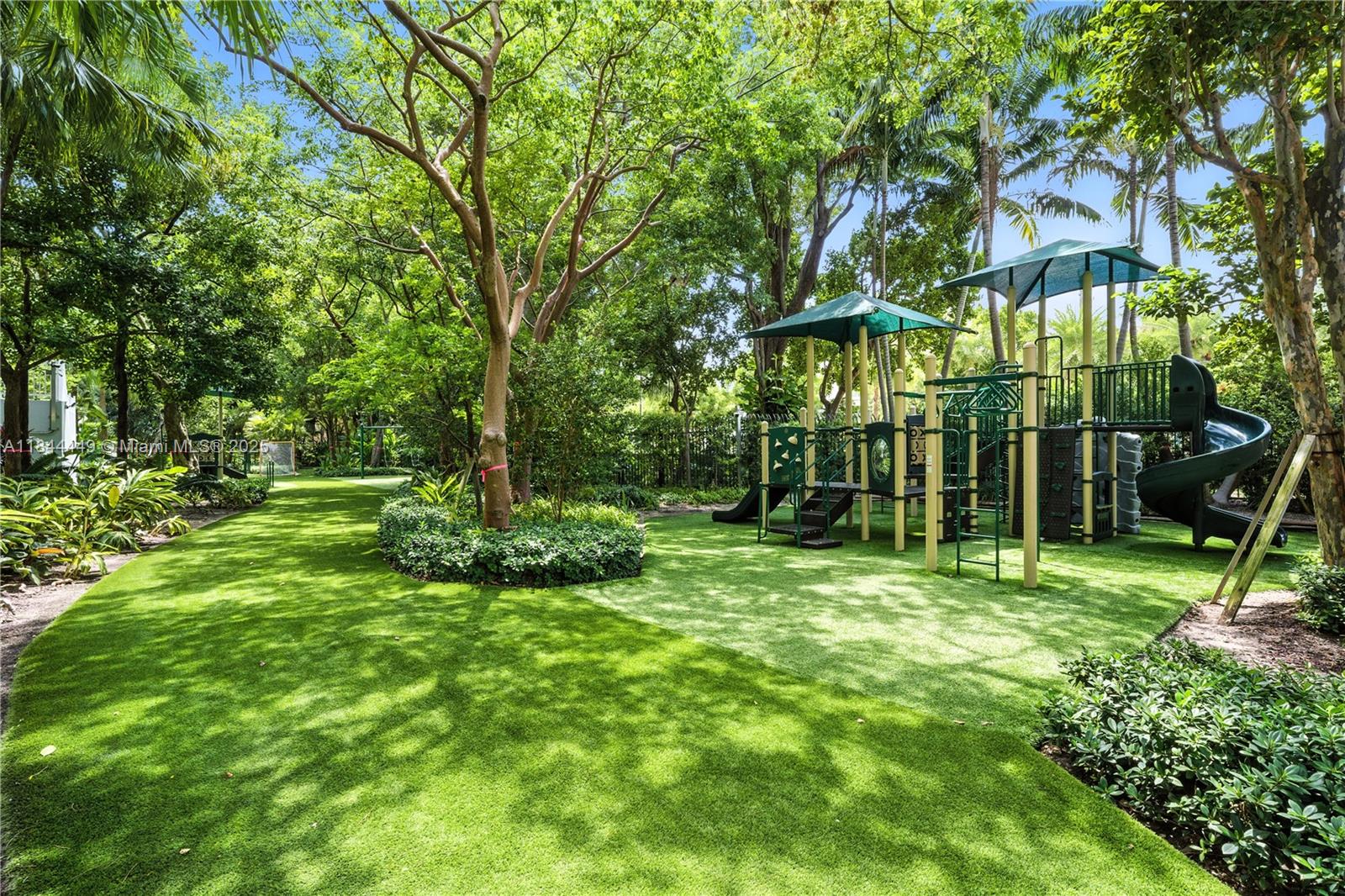 SANTA MARIA CONDO - Residential