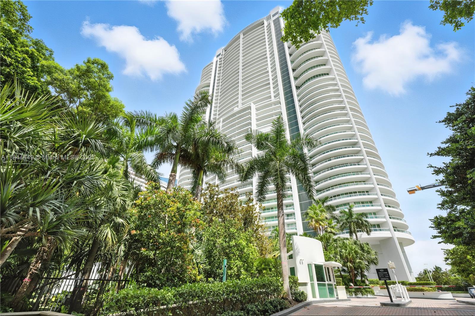 SANTA MARIA CONDO - Residential