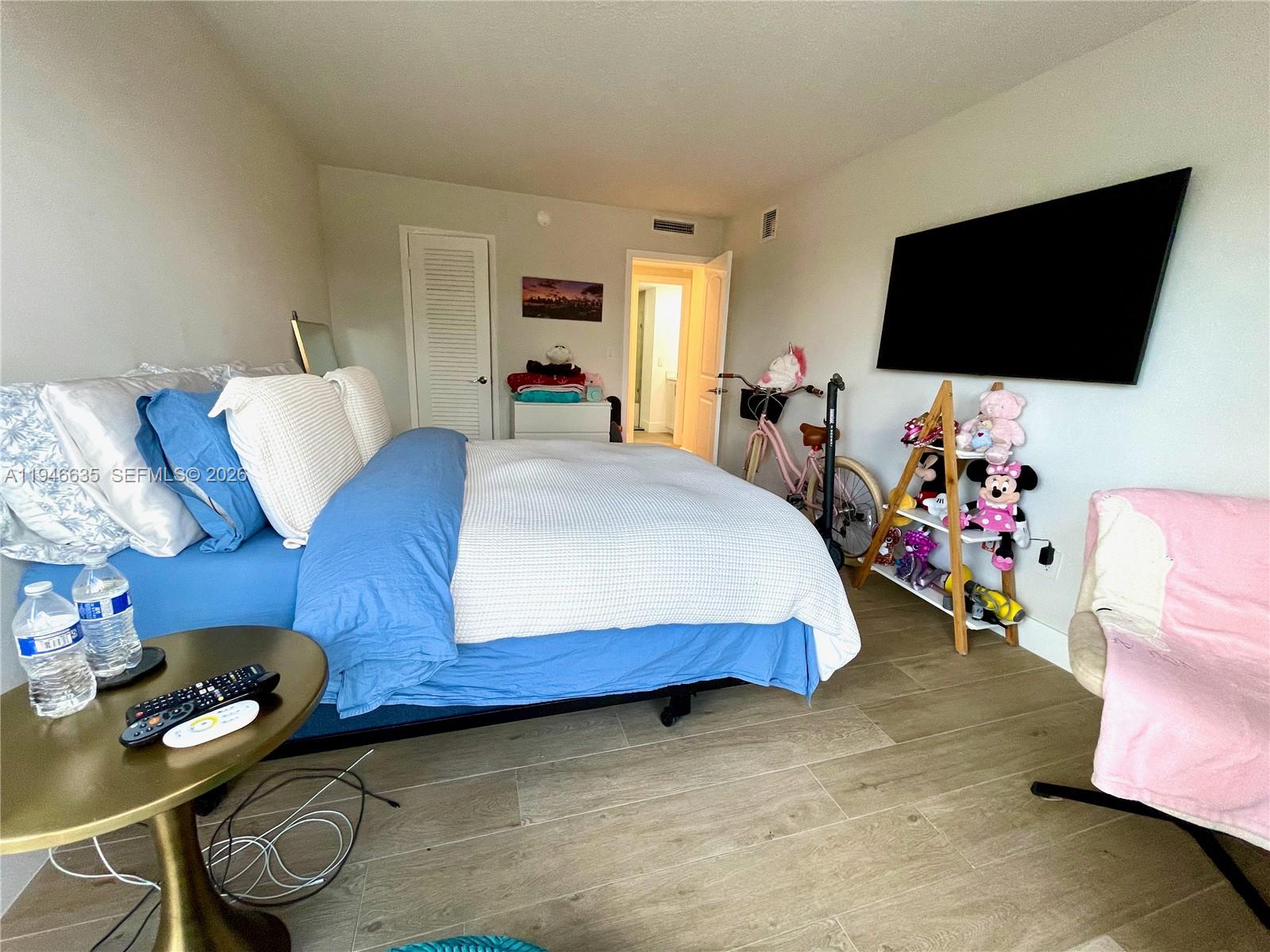 GUILDFORD CONDO - Residential