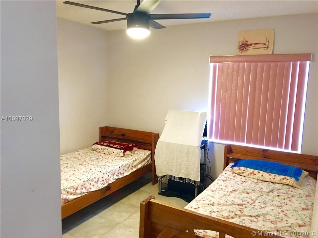 Turtle Run At Lakes Palm - Residential