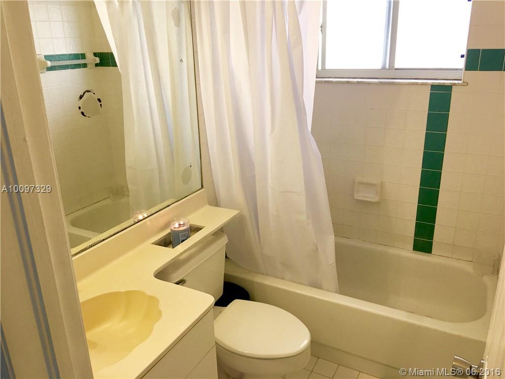 Turtle Run At Lakes Palm - Residential