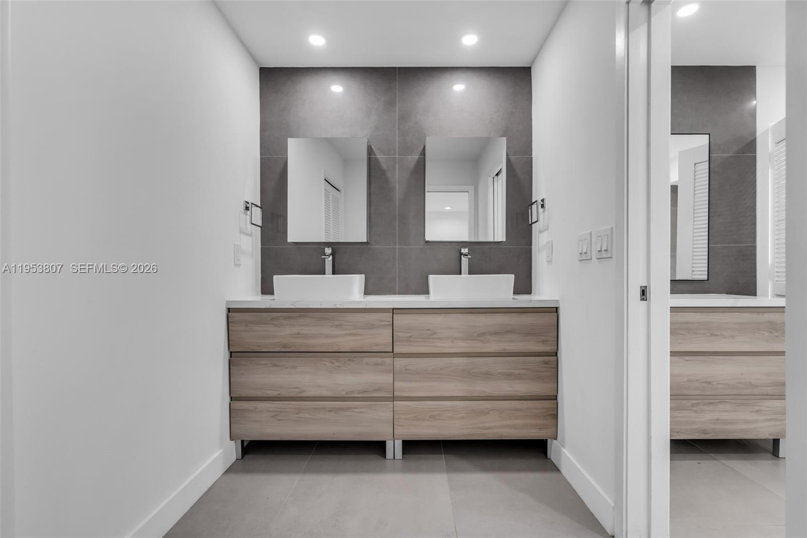 NATOMA PARK - Residential