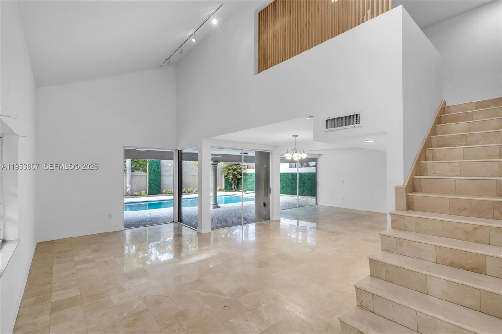 NATOMA PARK - Residential