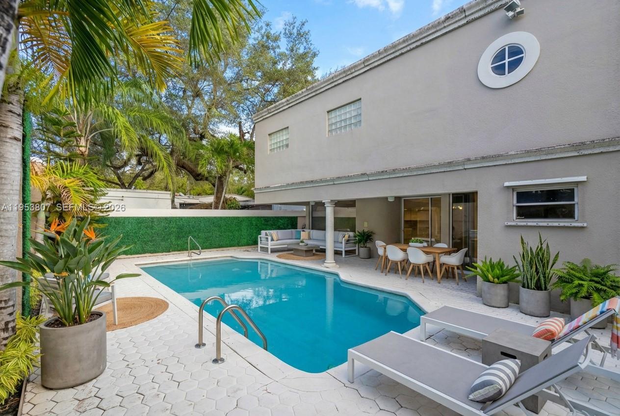 NATOMA PARK - Residential