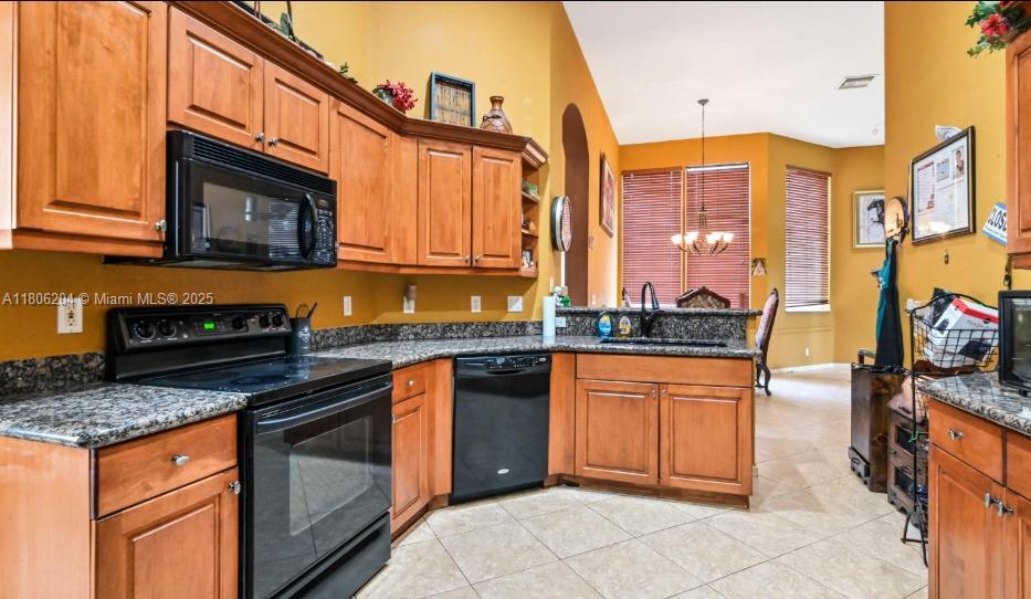 5764 NW 125th Ter