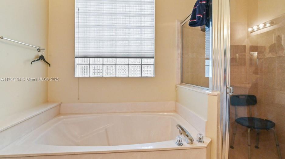 HERON BAY FOUR - Residential