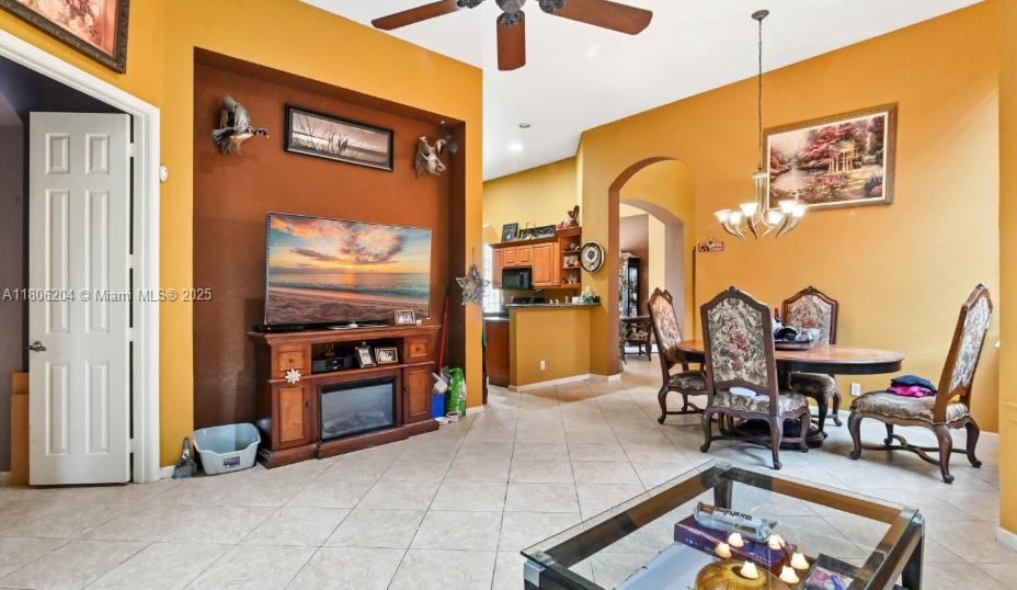 5764 NW 125th Ter