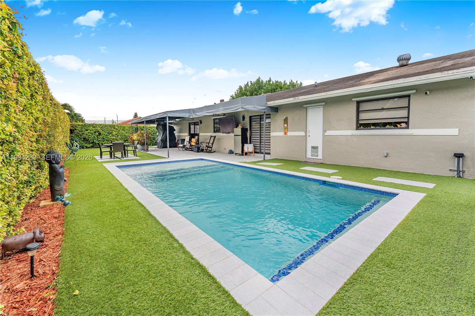 APACHE SUB - Residential Lease