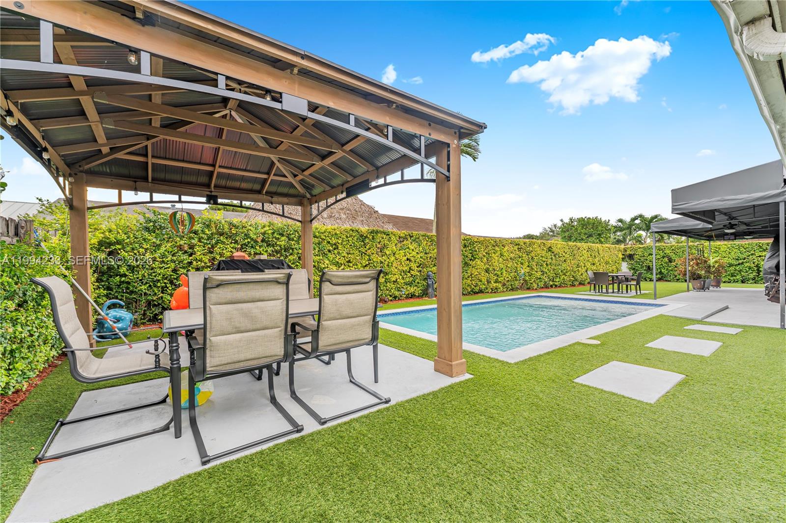 APACHE SUB - Residential Lease