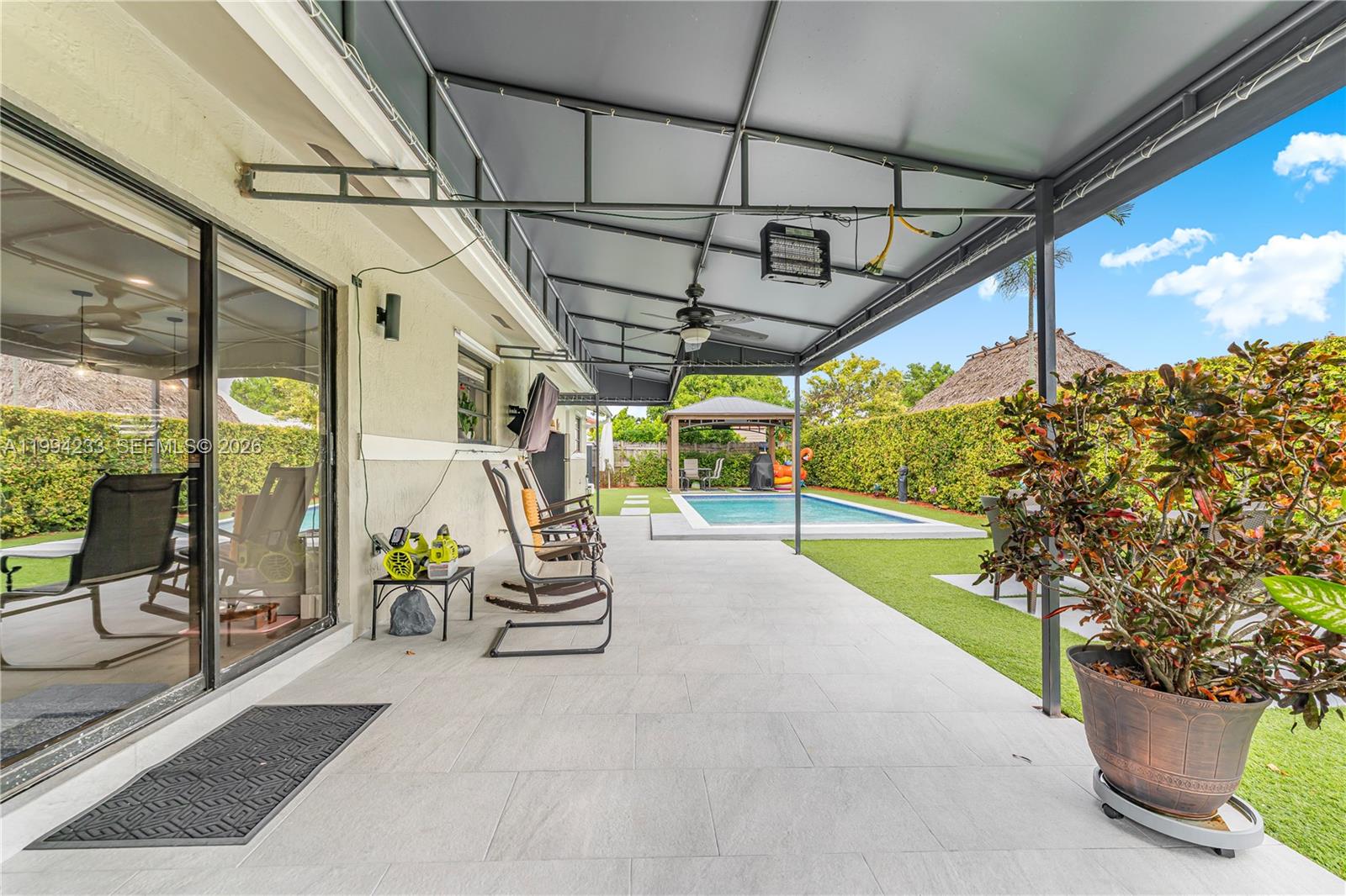 APACHE SUB - Residential Lease