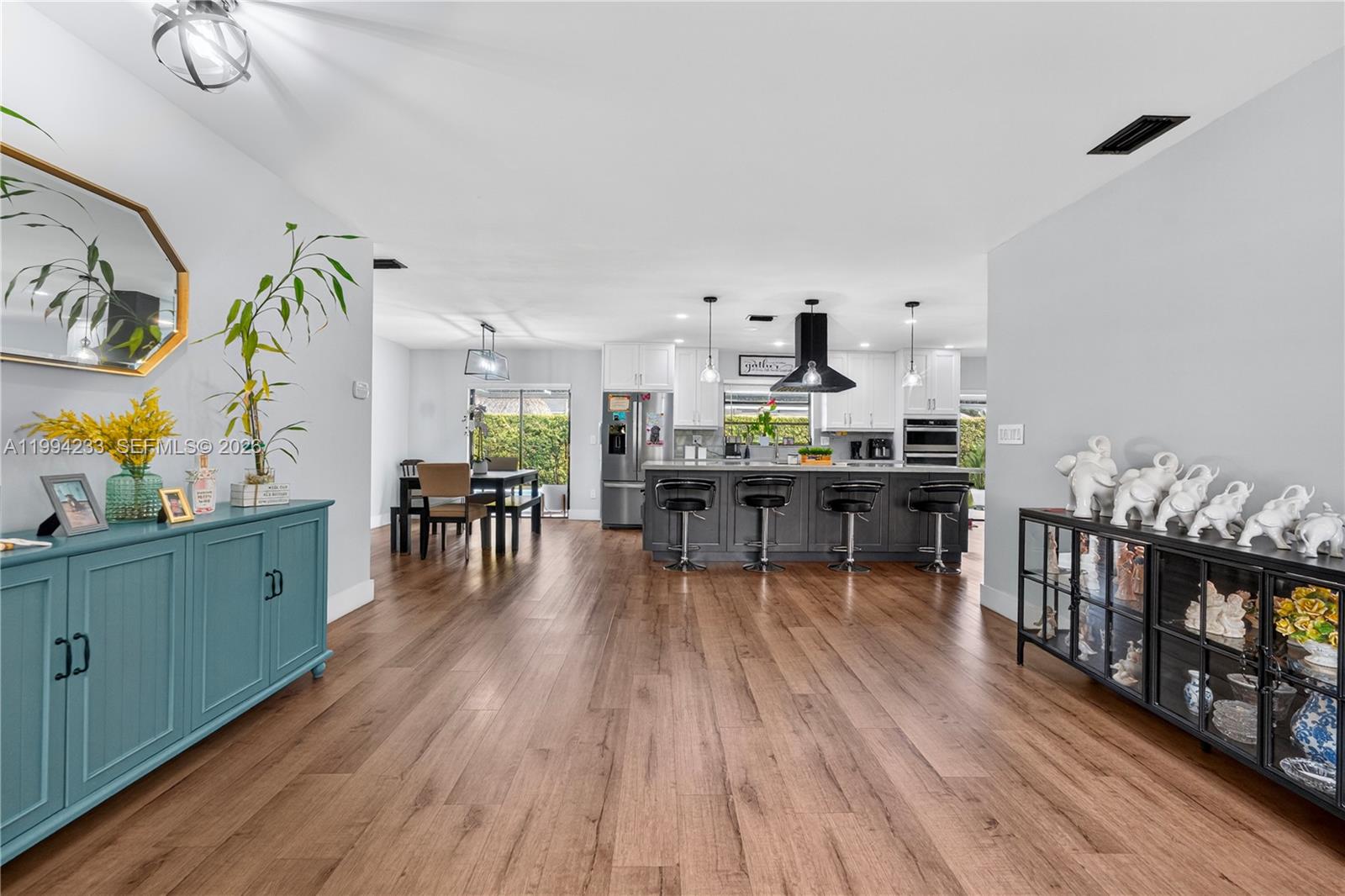 APACHE SUB - Residential Lease