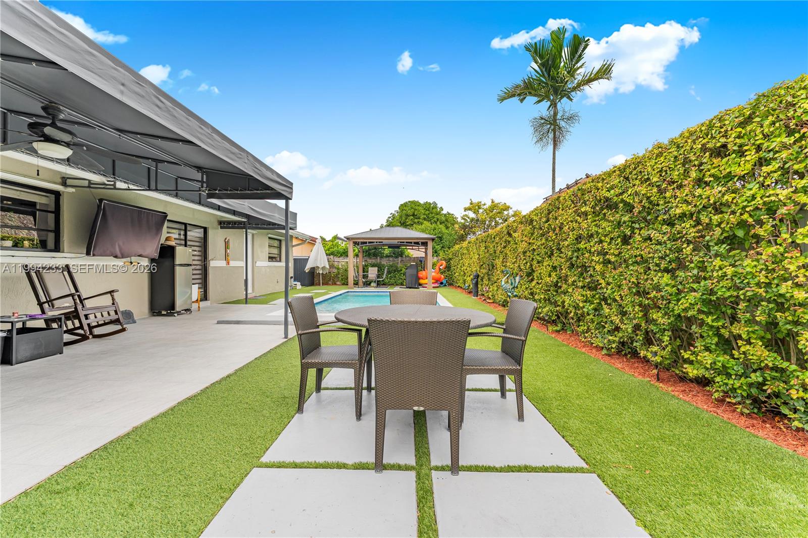 APACHE SUB - Residential Lease